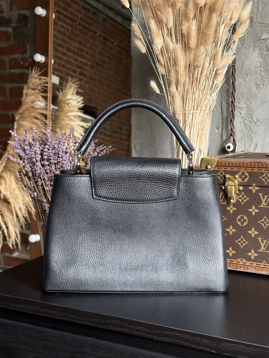 Сумка Louis Vuitton Capucines