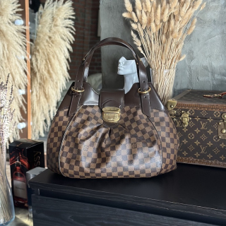 Сумка Louis Vuitton Sistina GM
