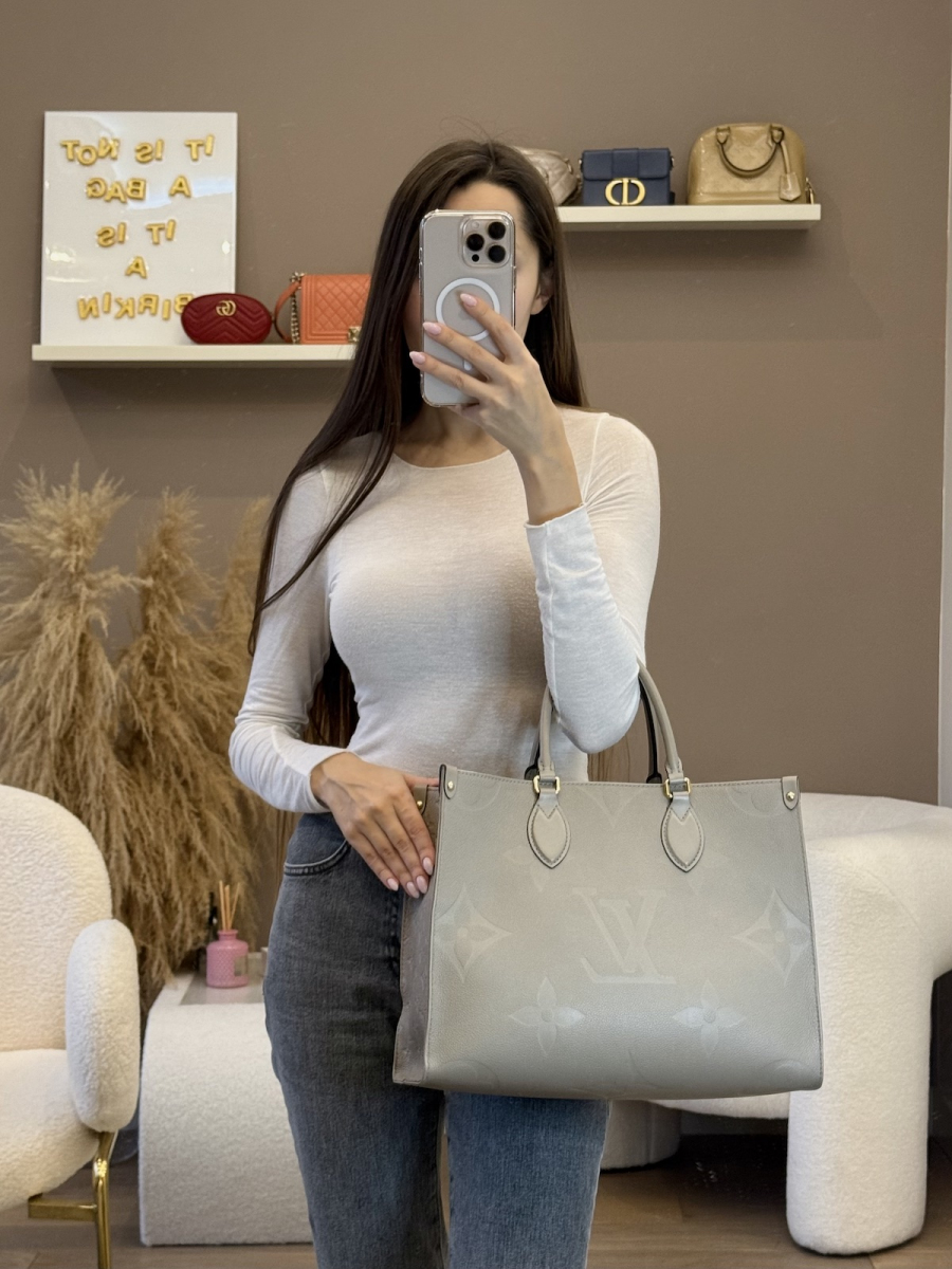 https://uvelirnydom.ru/upload/iblock/e29/cickr7gn36zo8ffi51h9rydglsubatdw.jpeg