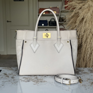 Сумка Louis Vuitton On My Side