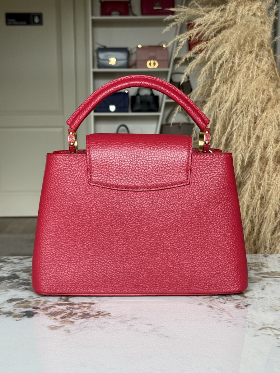Сумка Louis Vuitton Capucines BB