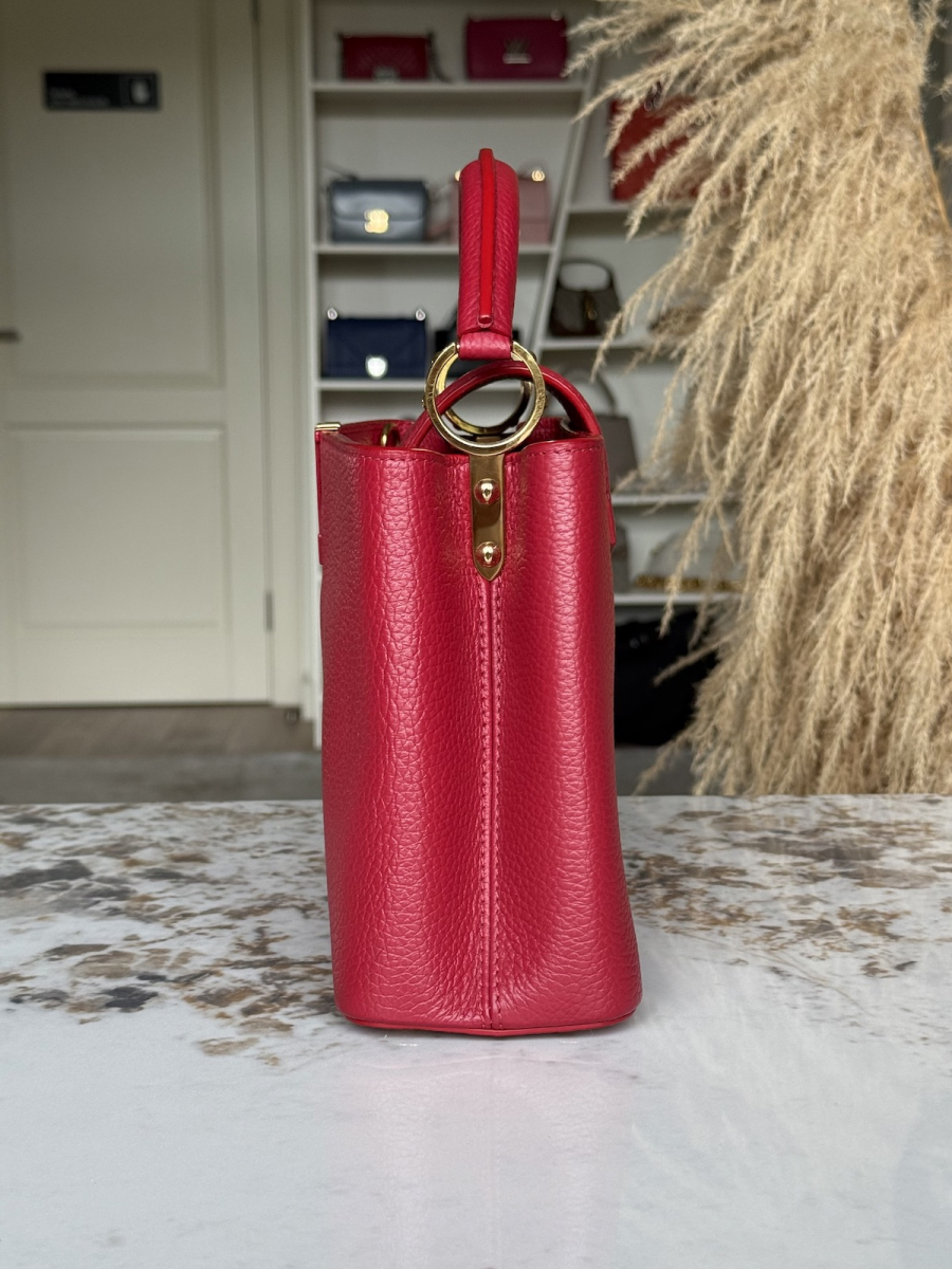 Сумка Louis Vuitton Capucines BB