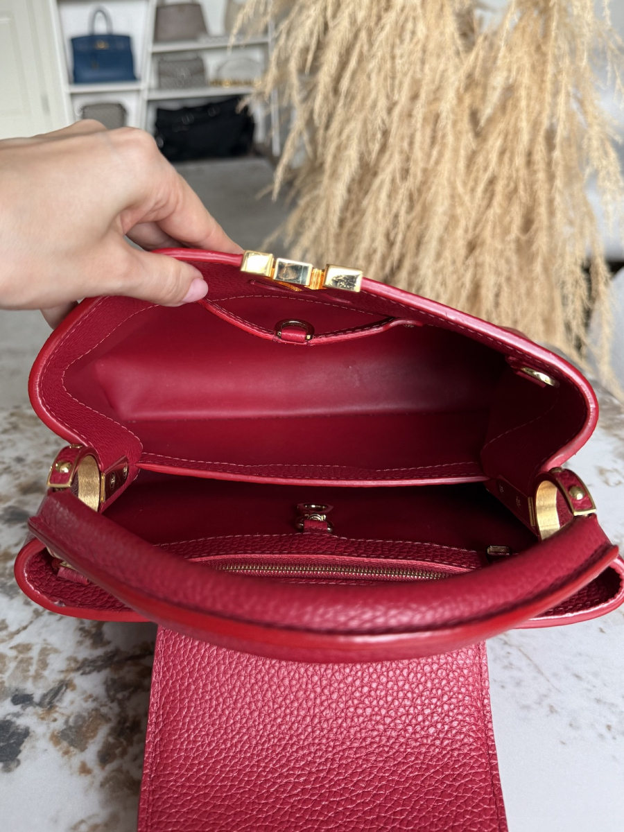 Сумка Louis Vuitton Capucines BB