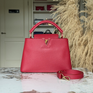 Сумка Louis Vuitton Capucines BB