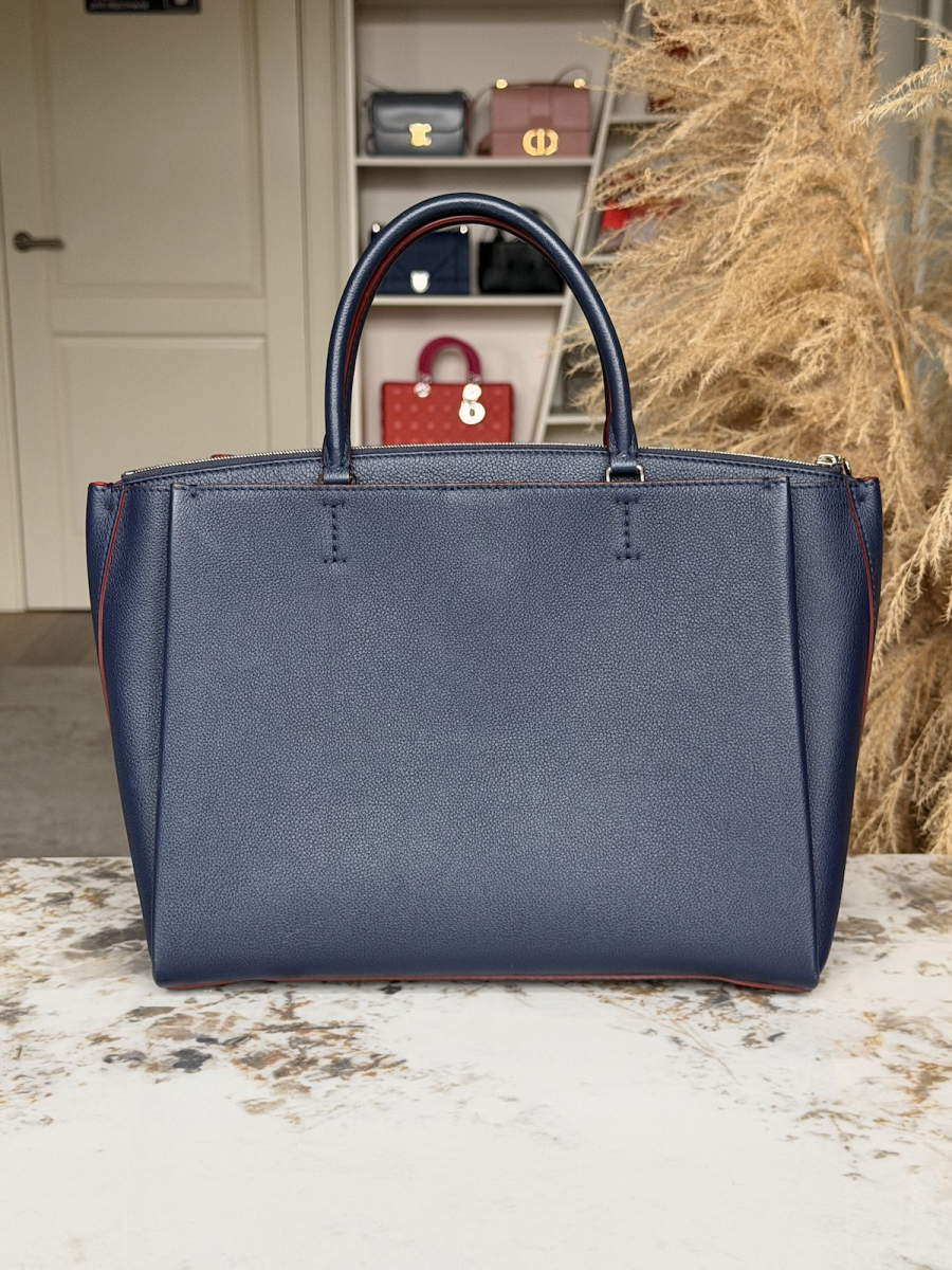 Сумка Louis Vuitton Lockme Tote