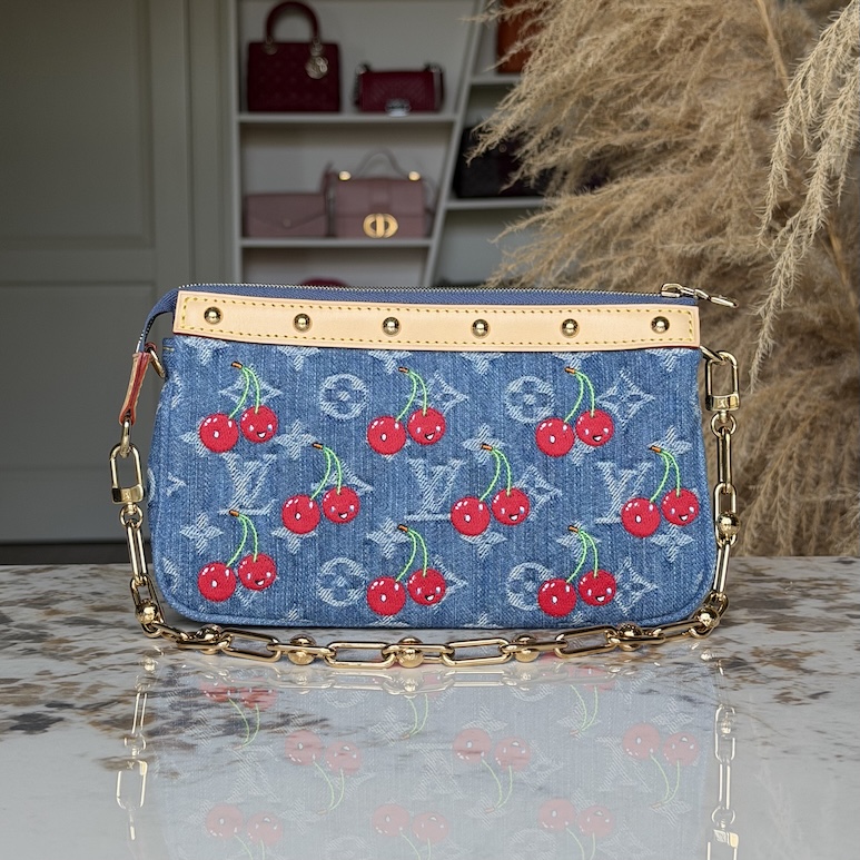 Сумка Louis Vuitton x Takashi Murakami Pochette Accessoires